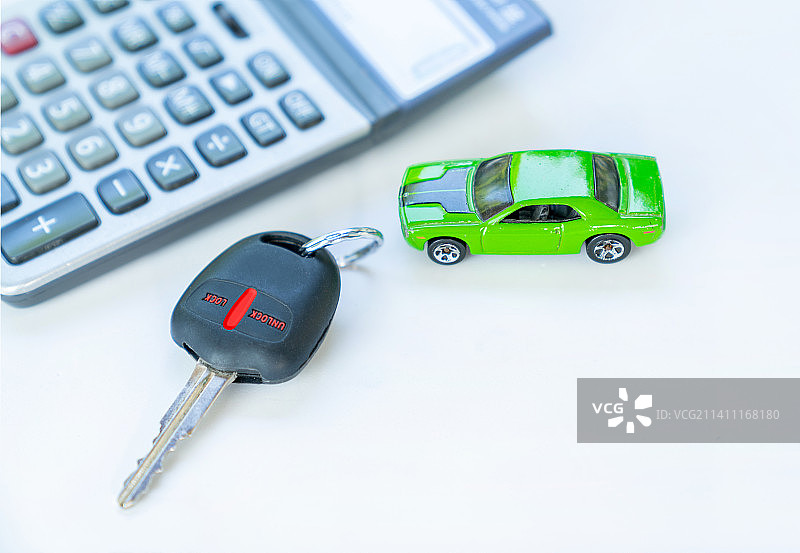 汽车贷款概念，为汽车攒钱概念，泰国图片素材
