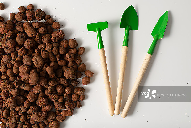 用于家庭移植盆栽的园艺工具图片素材