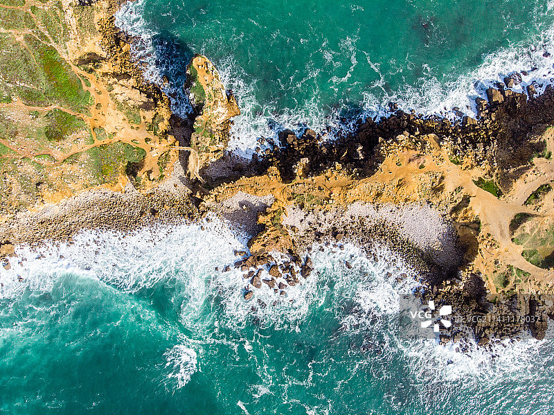 葡萄牙莱里亚阿托吉亚达巴莱亚海岸线鸟瞰图图片素材