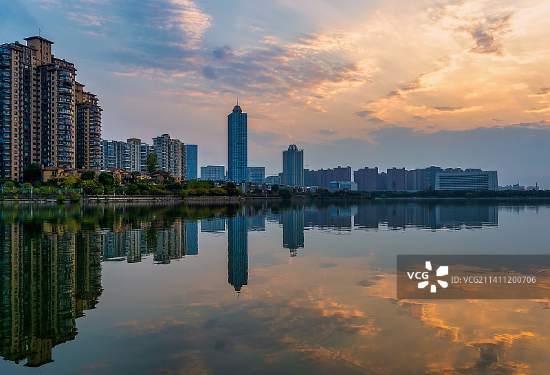 武汉金银湖落日风光图片素材