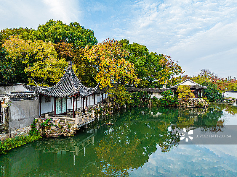 江苏苏州沧浪亭秋季航拍图片素材