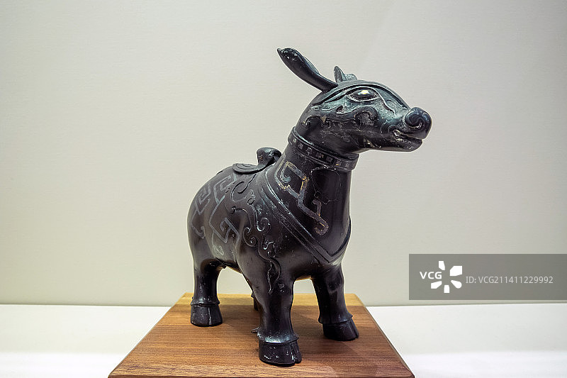 北京中国国家博物馆错金银铜牺尊明代图片素材