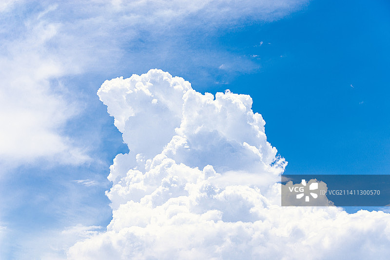 云朵蓝天白云图片素材