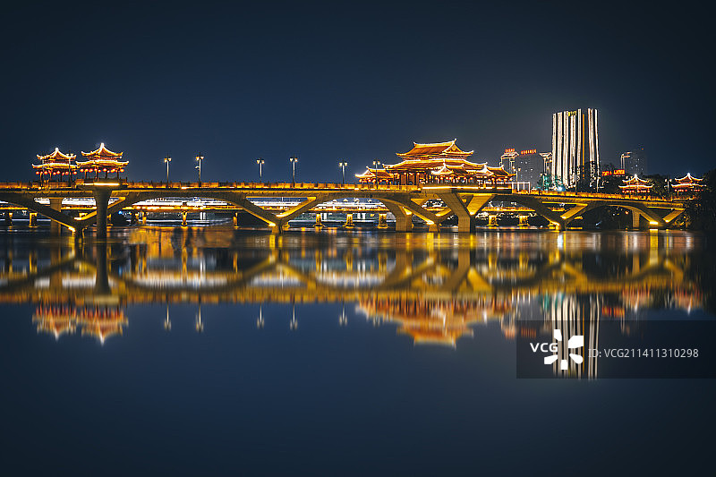 夜幕南山桥图片素材