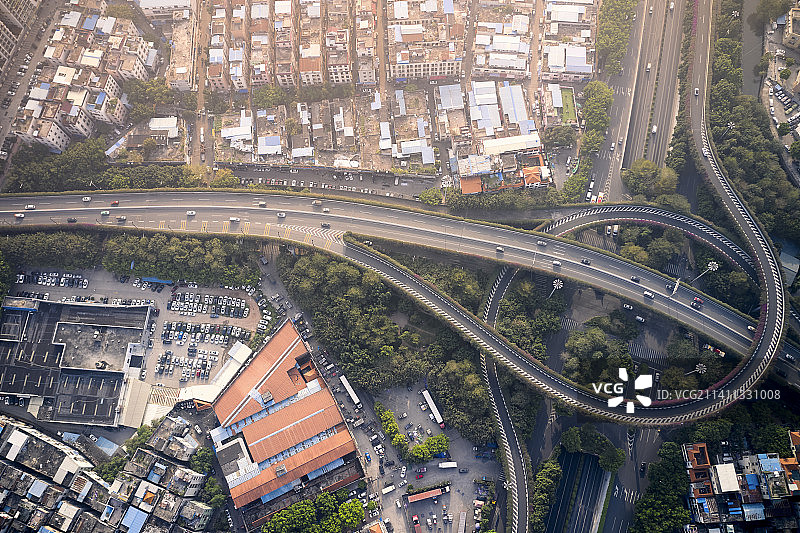中国广东广州，海珠区，航拍瑞宝村和东晓路新滘路立交图片素材