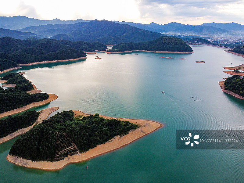 中国湖南省衡阳市常宁市天堂湖风光航拍图片素材