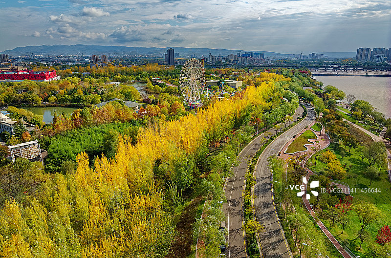 秋季西安园博园湿地公园航拍风光图片素材