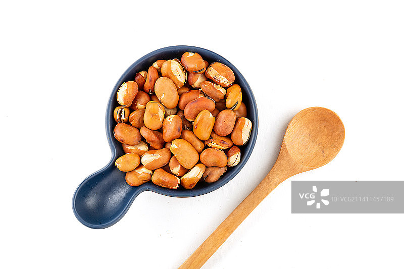 天津炒货特色磨牙美食小吃：崩豆（炒蚕豆）图片素材