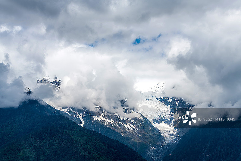 云南迪庆梅里雪山明永冰川图片素材
