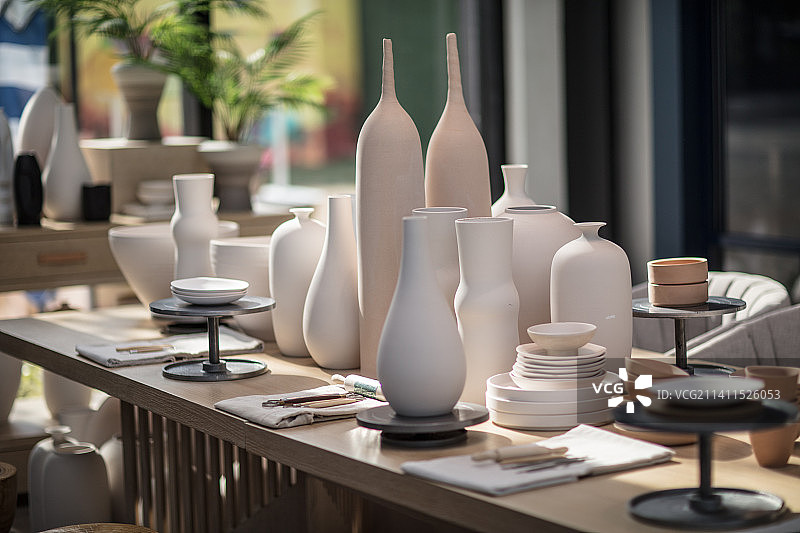 桌子上的餐具特写图片素材