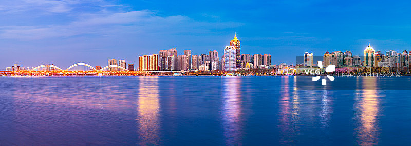 太阳岛上眺望~哈尔滨图片素材