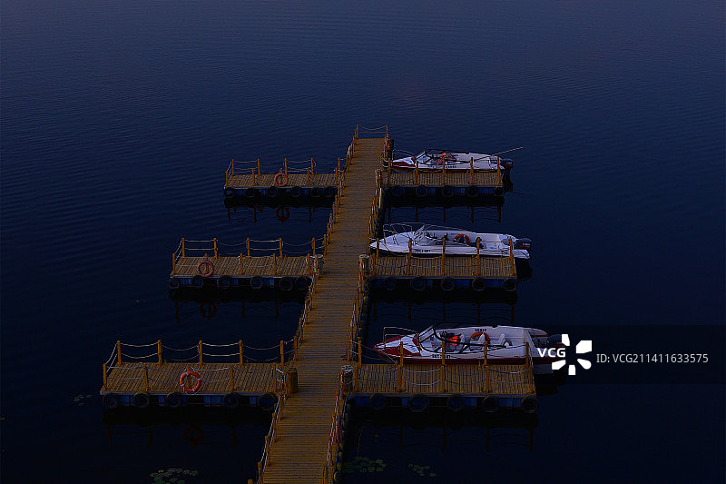 新疆•博斯腾湖图片素材