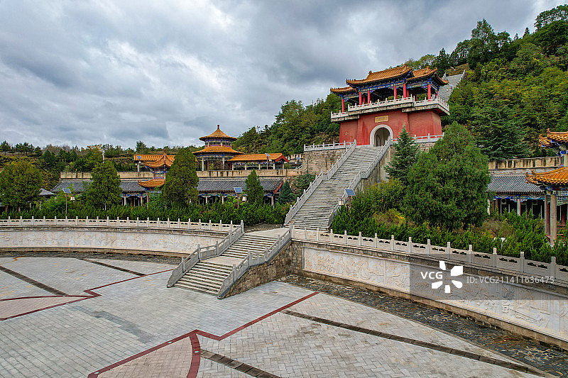 中国甘肃庆阳市庆州古城周祖陵航拍视角图片素材