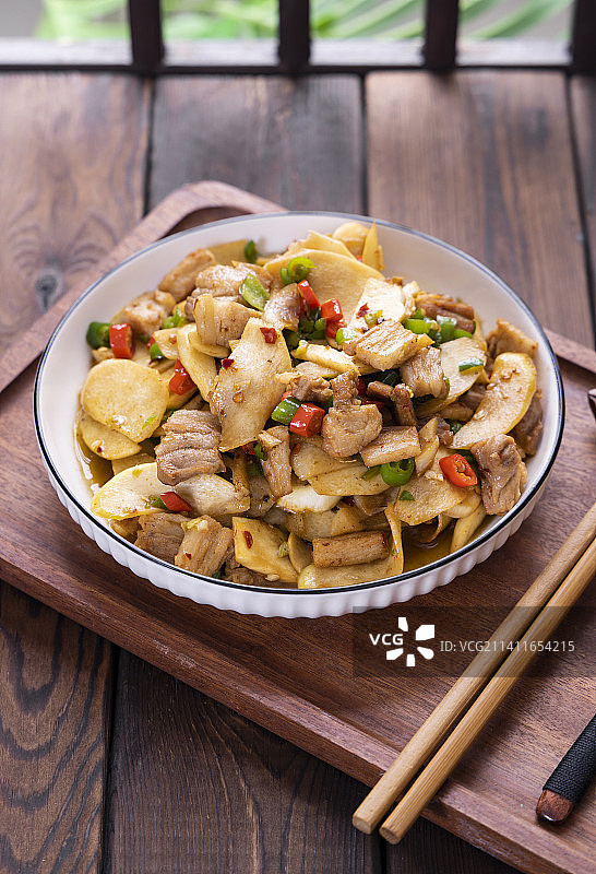 中国特色美食茭白炒肉图片素材