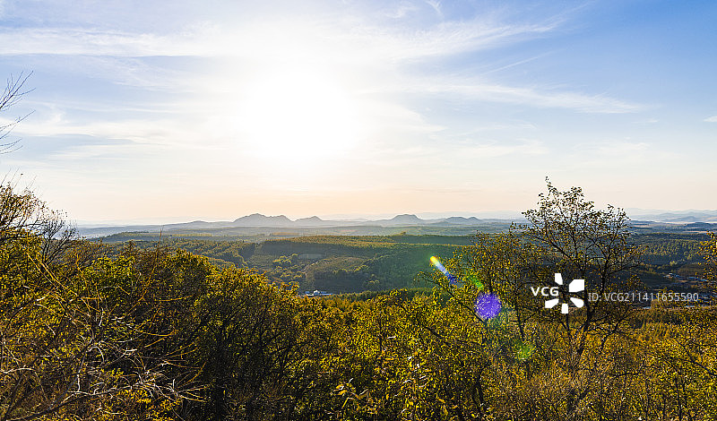 中国吉林延吉帽儿山国家森林公园秋季景观图片素材