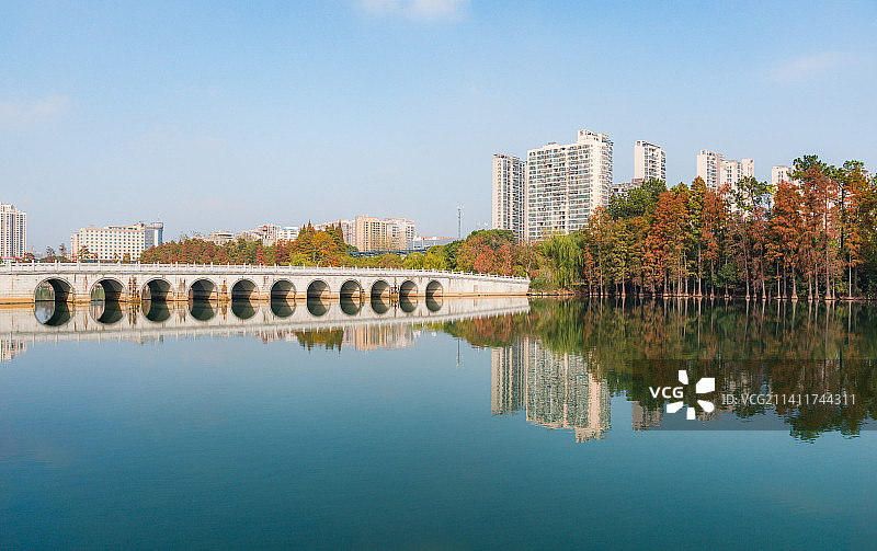 十一孔桥图片素材