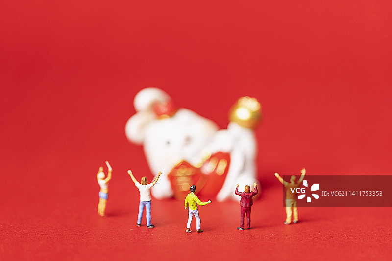 庆祝兔年春节微缩创意红色背景图片素材