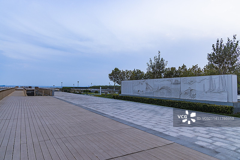 天津滨海新区东疆建设开发纪念公园景观图片素材