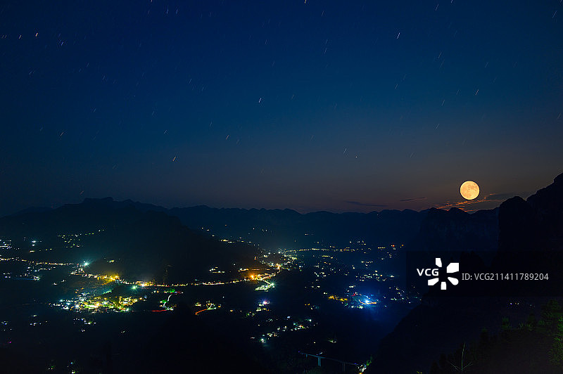 湖北恩施大峡谷夜景月出图片素材