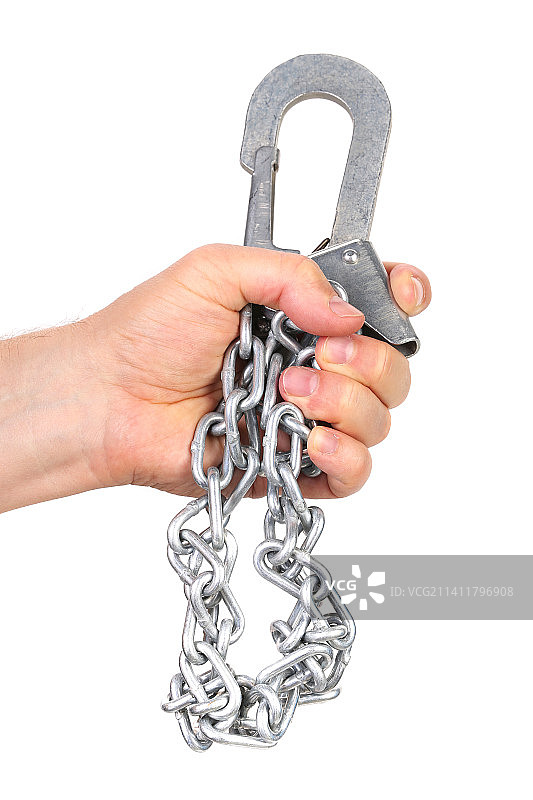 白色背景下手持链条的手部特写，摩尔多瓦图片素材