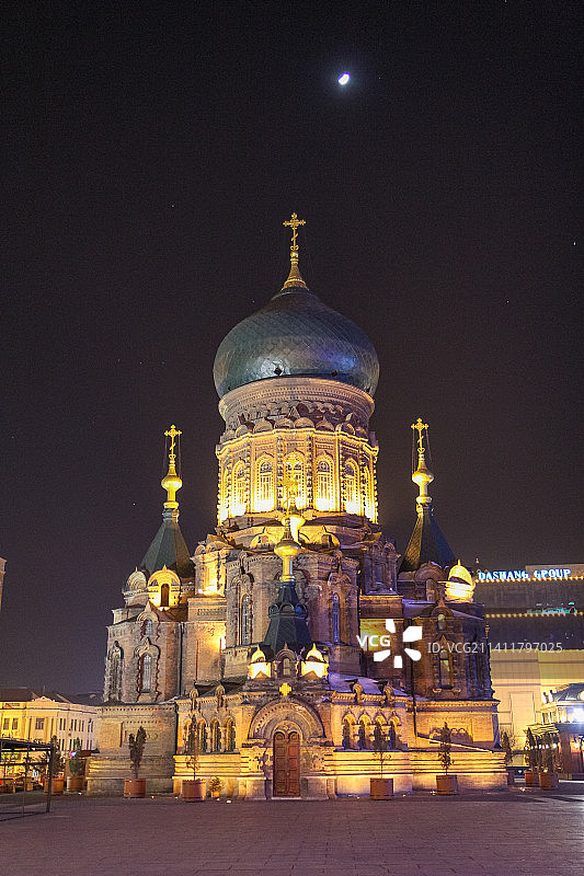 夜色中的索菲亚大教堂夜景图片素材