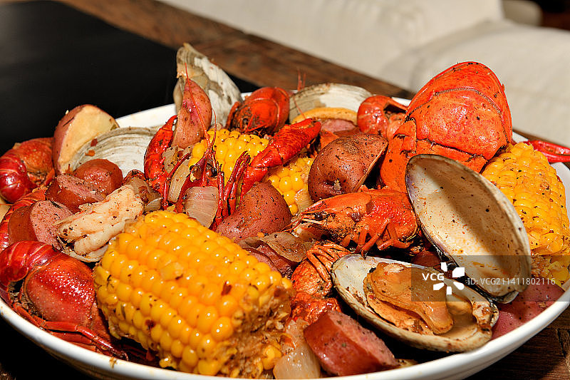 碗中海鲜特写，美国新泽西州北布伦瑞克镇图片素材