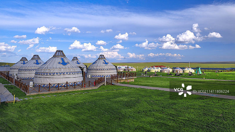内蒙古草原蒙古包夏季景观图片素材