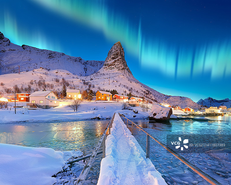 美国格拉夫达尔布克塔上哈马斯卡夫特山峰的壮丽冬季日落图片素材