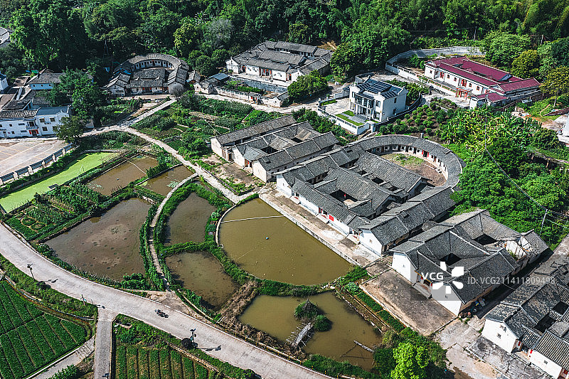 广州梅州侨乡村客家围屋图片素材