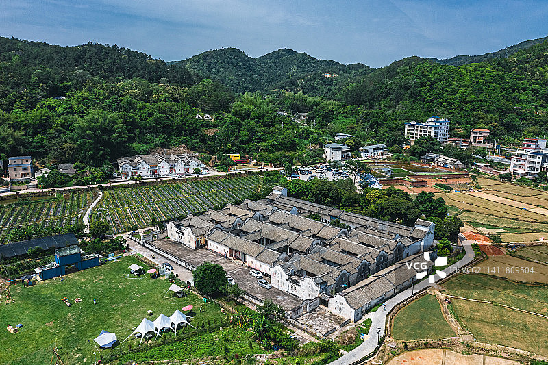 广州梅州侨乡村客家围屋图片素材
