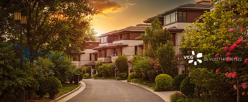 别墅建筑外部街道图片素材