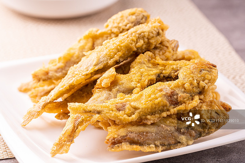 干炸鲫鱼图片素材