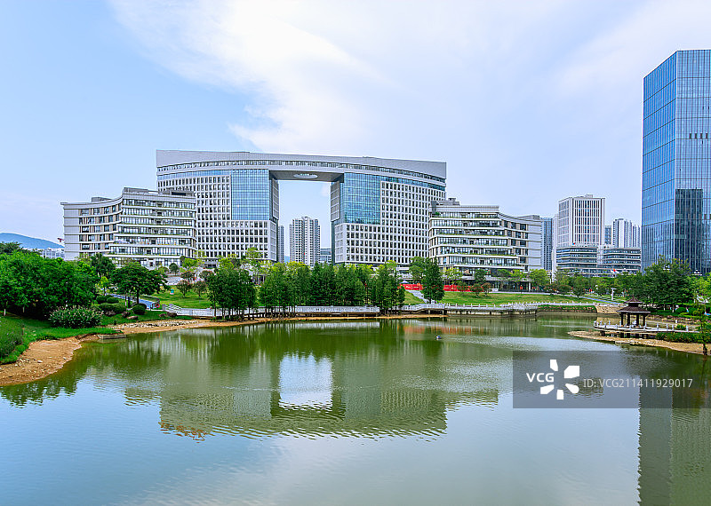 广州中新知识城凤凰湖城市建筑图片素材