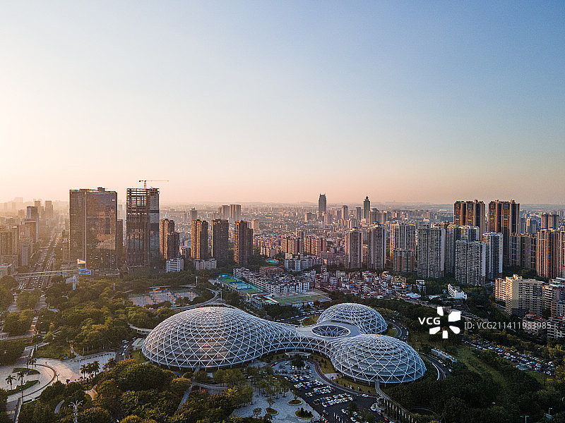 中国佛山岭南明珠体育馆航拍图片素材