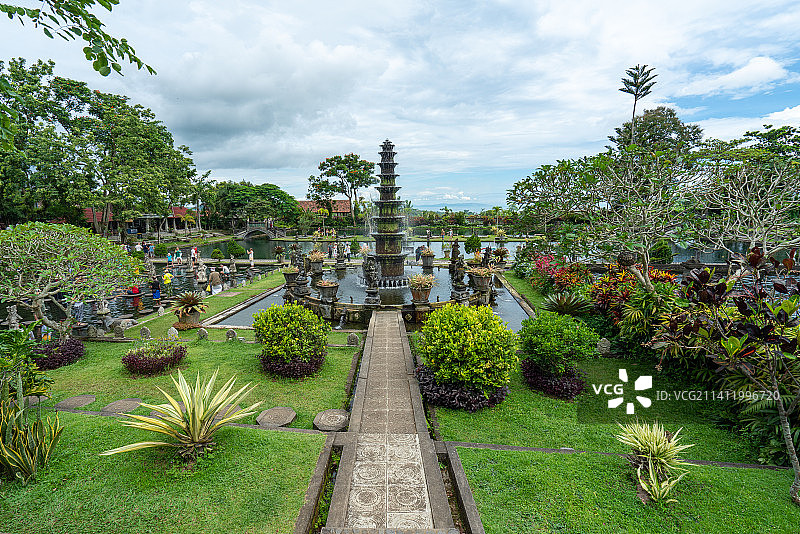 巴厘岛蒂尔塔冈加（Tirta Gangga）网红水宫美景图片素材