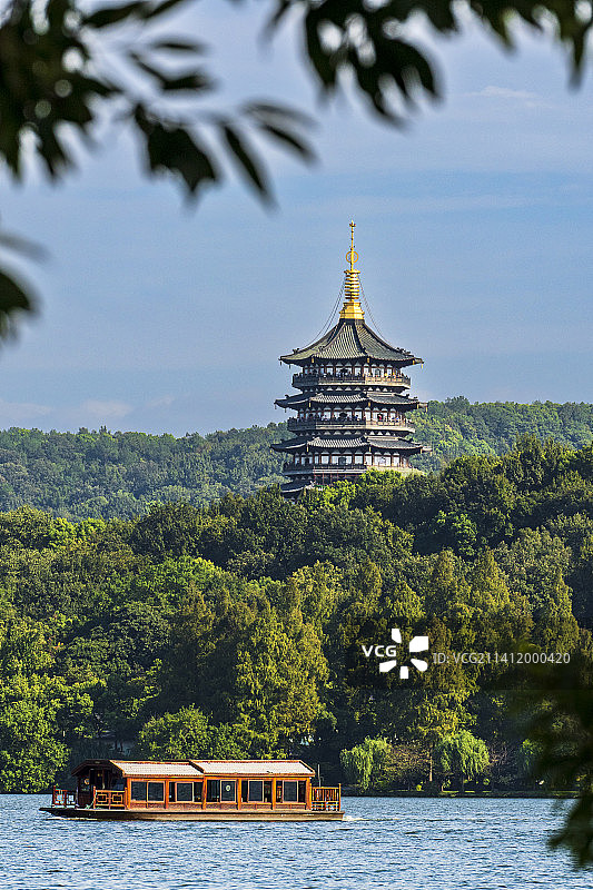 遥看雷峰塔图片素材