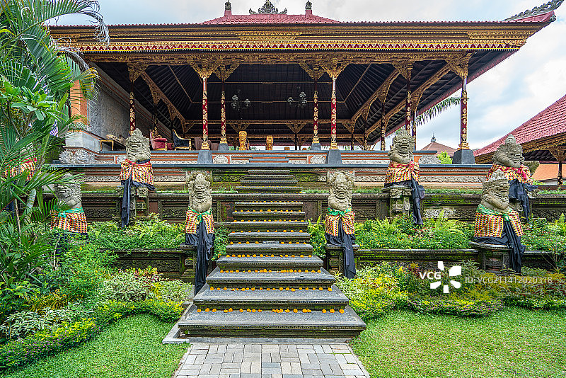 巴厘岛乌布皇宫精美建筑美景（Ubud Palace）图片素材