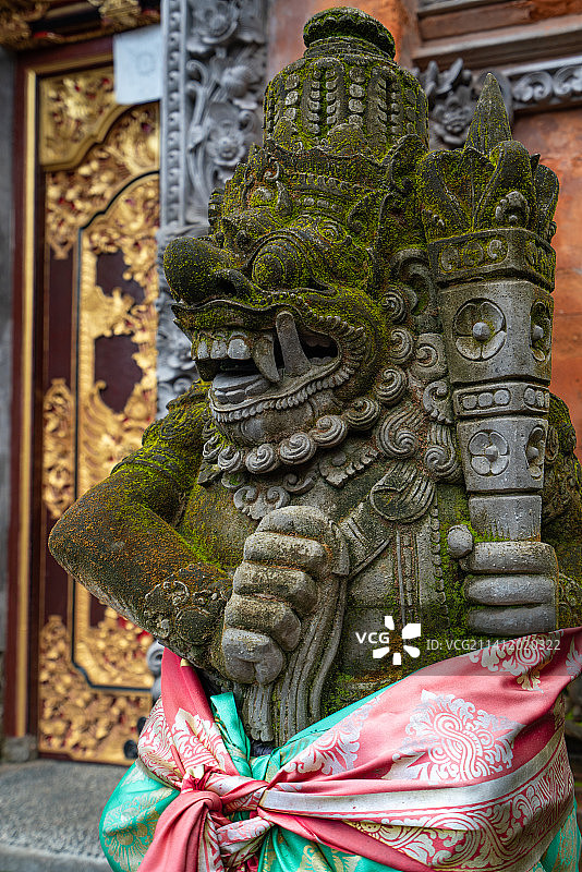 巴厘岛乌布皇宫精美石雕神像（Ubud Palace）图片素材