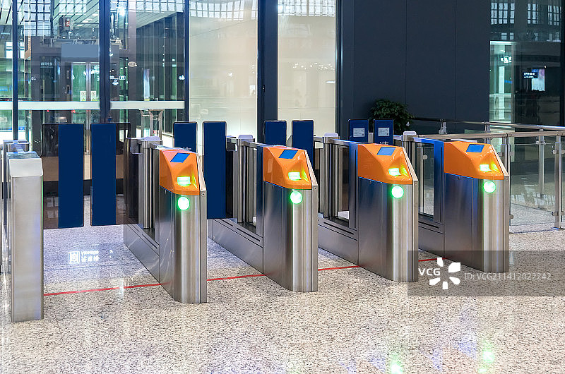 地铁站入口闸机图片素材