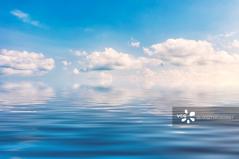 蓝色天空云朵日出海洋波纹图片图片素材