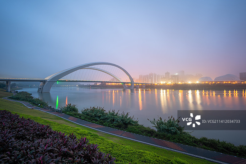 南宁大桥的早晨图片素材