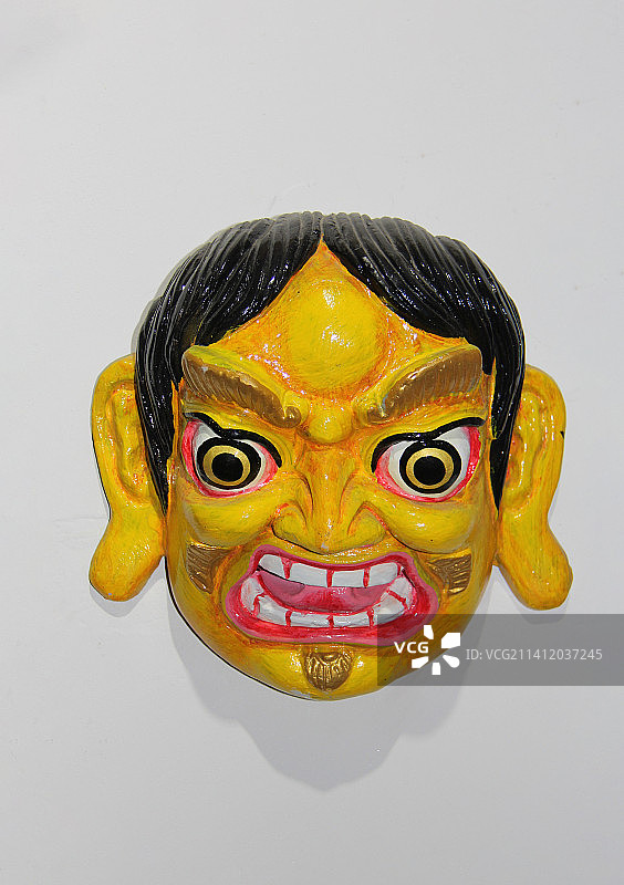 青海省海东市互助土族自治县：彩虹部落土族园傩面具图片素材