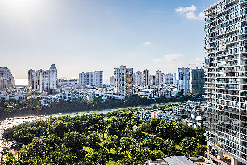 海南省三亚市吉阳区三亚河月川桥头公园图片素材
