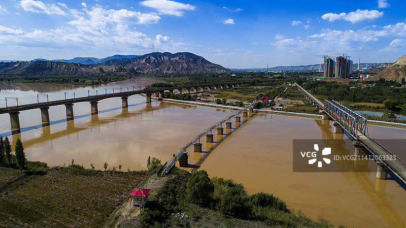 尕庙台湟水黄河交汇处图片素材