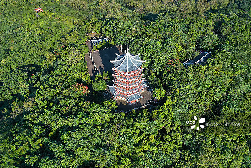 四川省南充市西山风景区开汉楼和顺庆区城市风景航拍图片素材