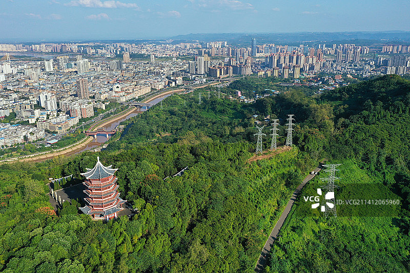 四川省南充市西山风景区开汉楼和顺庆区城市风景航拍图片素材
