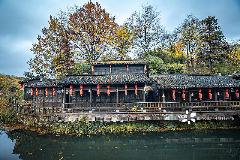 江苏镇江句容市千华古村4A景区秋景图片素材
