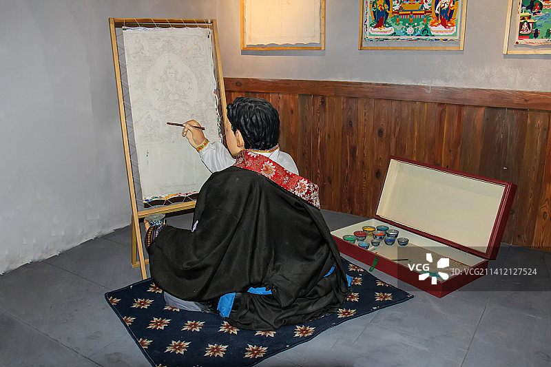 青海省博物馆藏：热贡艺术——绘制唐卡场景图片素材