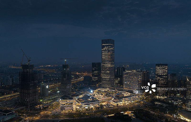 中国上海浦东前滩太古里图片素材