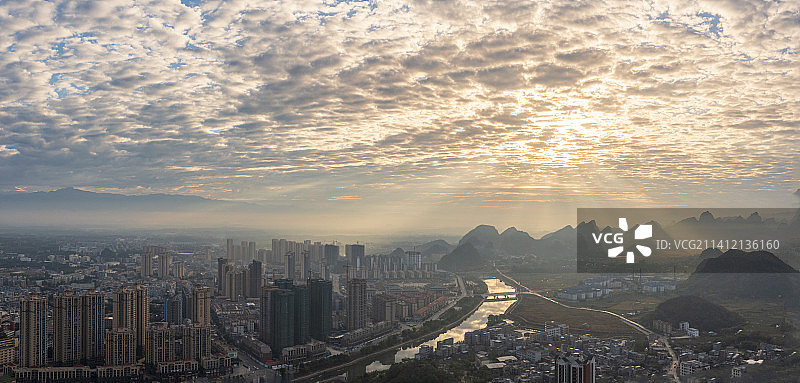 广西贺州钟山县城全景图片素材